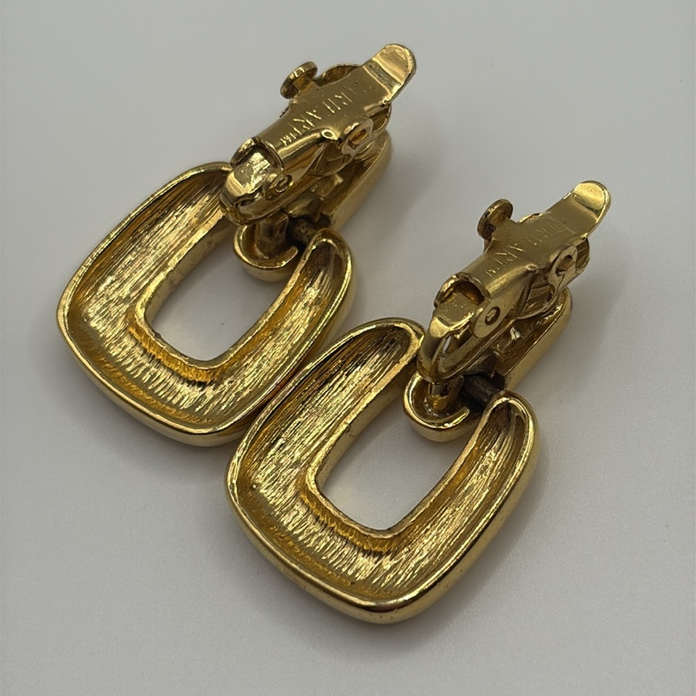 Trifari Gold-Tone Square Door Knocker Earrings Minimalist Style - Picture 4 of 5